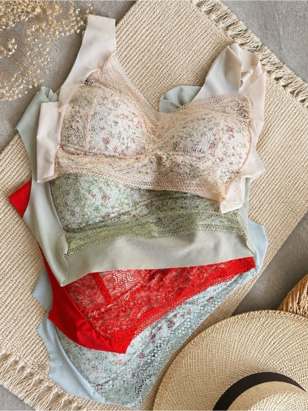 Lot of 4 Floral Lace Bralette - Cream & Sage